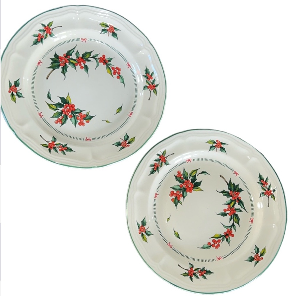 TABLETOPS UNLIMITED HOLLY BERRY PLATE - SALAD, DESERTS OR APPETIZERS SET OF TWO